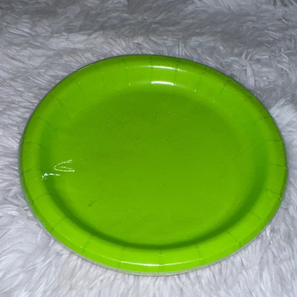 DG party perfect green